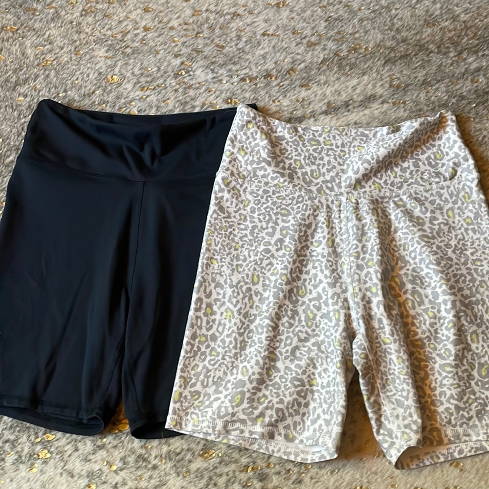 Set of two balance collection, biker yoga short size extra large